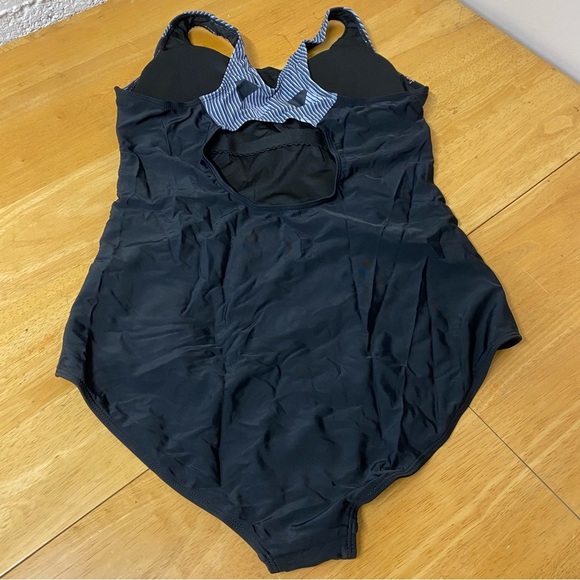 One Piece Swimsuit Size Large Womens Black Gray Stretch - Picture 10 of 12
